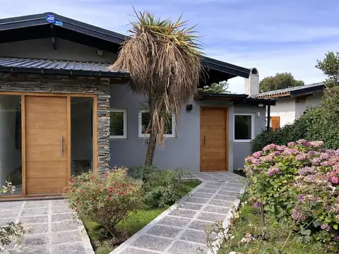 Casa en Alquiler en San Carlos de Bariloche [Cod: 24-630047192951]