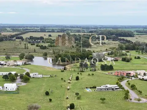 Exclusivo lote en Campo Cardales