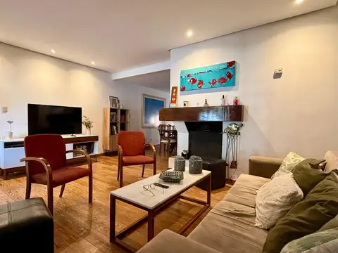 Chalet 4 ambientes barrio Divino Rostro