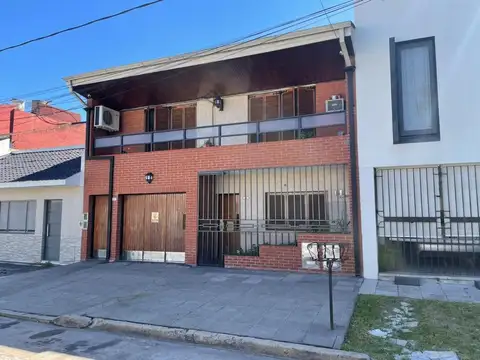 OPORTUNIDAD! CASA EN VENTA 2 FAMILIAS LANUS OESTE