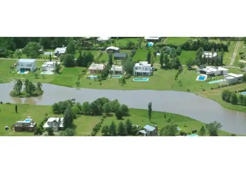 Terreno en Venta en Oliveros, USD 33.000