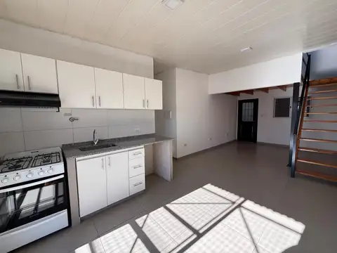 Depto Tipo Casa en Alquiler de Monoambiente