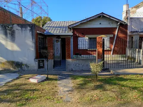 Venta casa 4 ambientes en Plátanos Berazategui