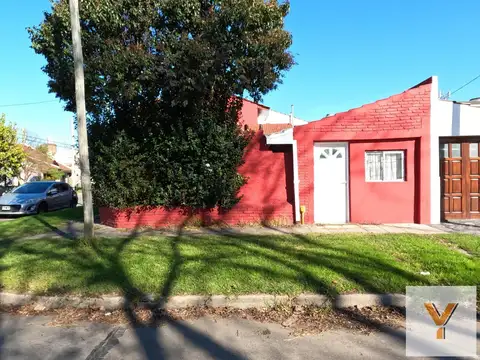 Casa en venta - 3 Dormitorios 2 Baños - 300Mts2 - Mar del Plata