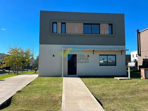 Casa  en Alquiler en El Aljibe, Pilar, G.B.A. Zona Norte