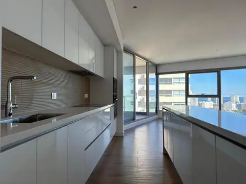 Trump Tower - Parada 9 de La Brava