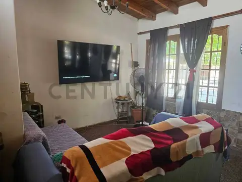 Century21lopez vende Casa en barrio 8 de Mayo