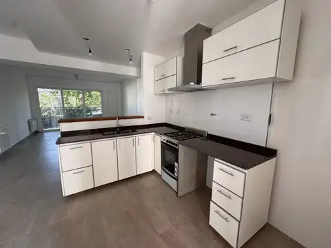 Departamento 4 ambientes con 2 baños