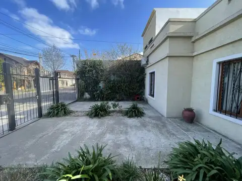 Avellaneda 1275 entre Luis María Campos y Gral. Smith , Piso 0