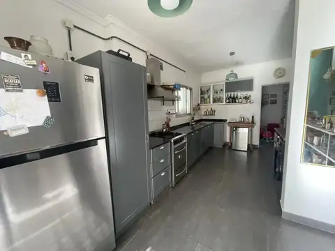 Depto Tipo Casa 4 ambientes con 2 baños
