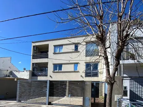 EXCELENTE DPTO DE 1 AMB CON COCHERA  OPCION SIN COCHERA