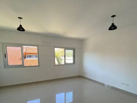 EXCELENTE DPTO DE 1 AMB CON COCHERA  OPCION SIN COCHERA