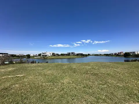 Barrio Marinas - Lote al agua