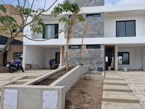 DUPLEX 3 DORMITORIO Y 3 BAÑOS EN ETAPA 2 DOCTA