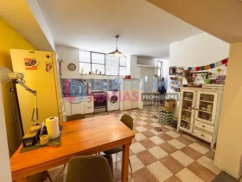 Depto Tipo Casa en Venta de 4 ambientes