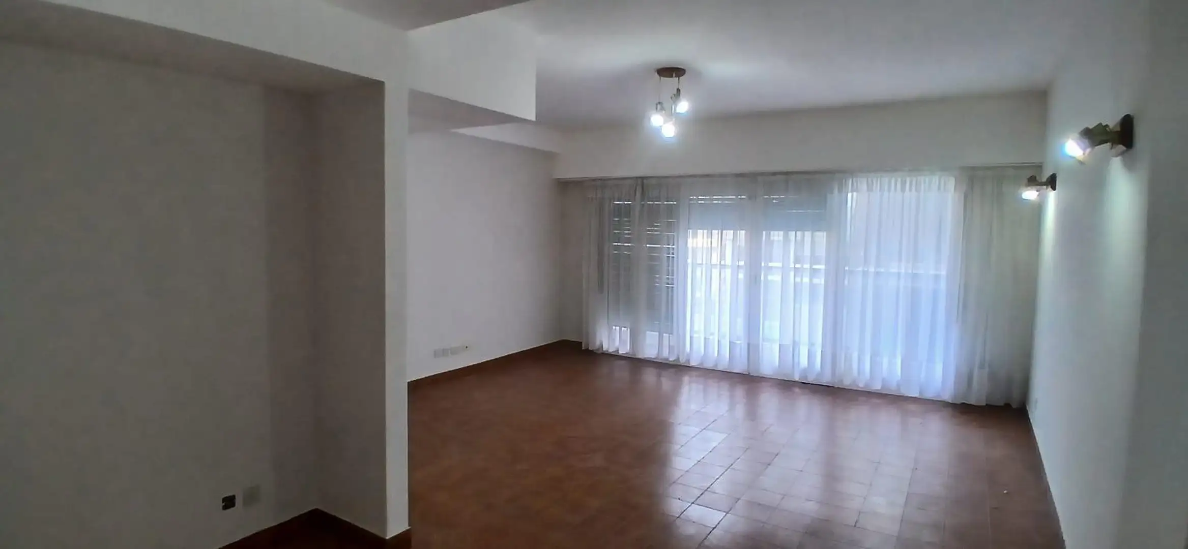 Venta departamento - 4 ambientes c/ dependencia - a la calle - Mitre 1100 - la Perla