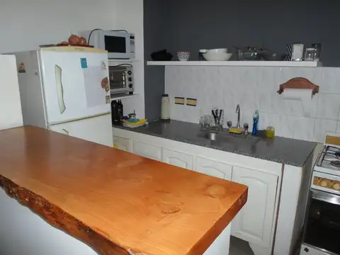 IMPECABLE PLANTA BAJA CON GUARDACOCHE DENTRO DEL BARRIO- ACEPTO DEPTO 2 DORM-