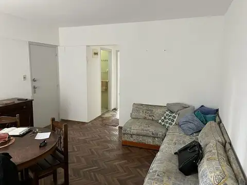 Alquila apto de 2 dormitorios en Cordón.