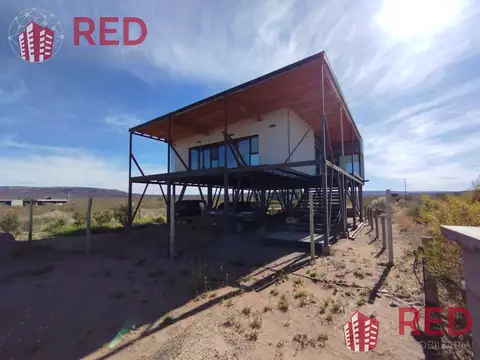 VENTA DE CASA EN CHOCON MEDIO
