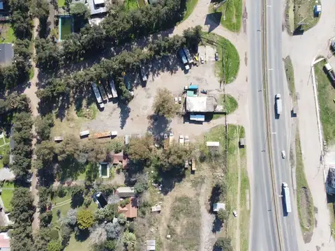 IMPORTANTE PREDIO SOBRE CAMINO DE CINTURA