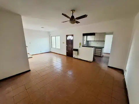 Depto Tipo Casa en Venta en Echesortu, USD 82.000