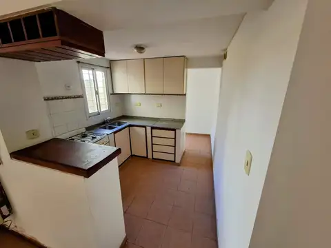 Depto Tipo Casa 4 ambientes con 1 baño
