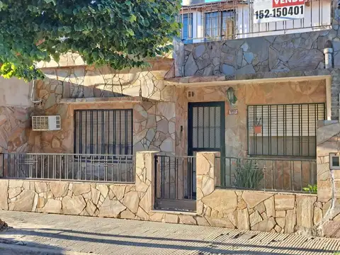 Oportunidad Casa de 2 dormitorios con terraza , remodelada