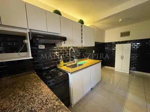 Depto Tipo Casa 3 ambientes con 2 baños