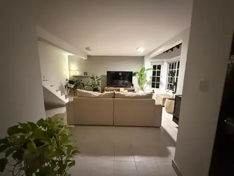 Depto Tipo Casa en Alquiler en Castelar, $ 1.500.000
