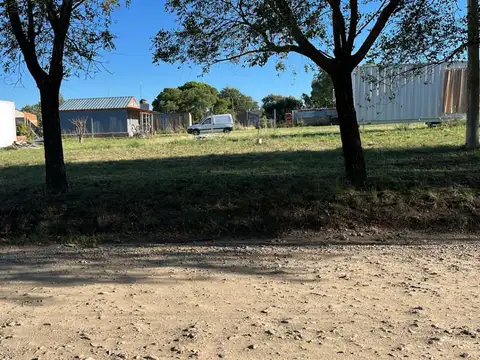 Lote en venta de 600m2 ubicado en Saldungaray cuatro picos 200