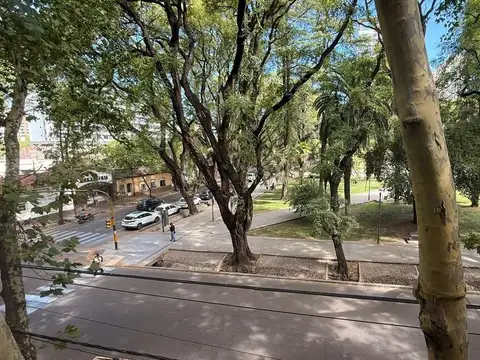 Departamento 7 ambientes con 3 baños