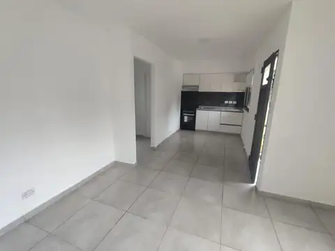 Depto Tipo Casa 2 ambientes con 1 baño