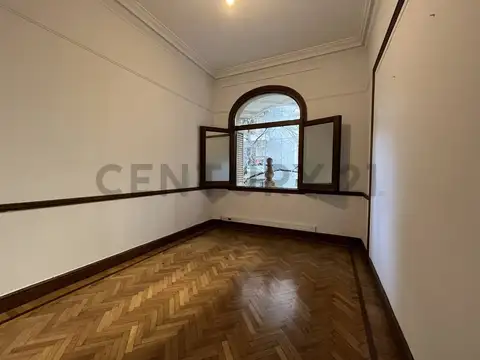 Arroyo 800, Piso 1