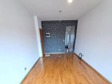 WITCOMB 2400, Piso 5