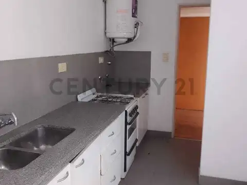 Local en Venta 2001 años