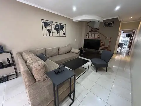 Depto Tipo Casa en Venta de 3 dormitorios
