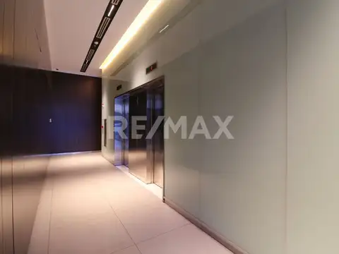 Oficina en Venta con 3 cocheras