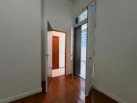 Depto Tipo Casa en Venta en Mataderos, USD 120.000