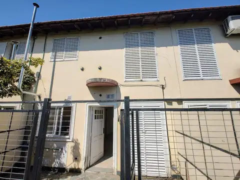 Depto Tipo Casa en Venta de 3 ambientes