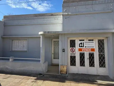 CASA CENTRICA (EXELENTE CONSTRUCCION) - VENTA - BARADERO