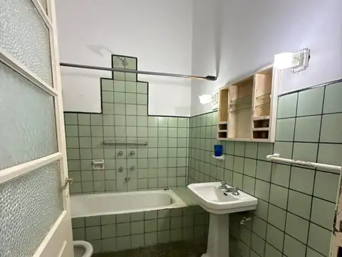 Casa 5 ambientes con 1 baño