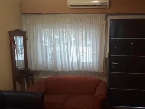 Depto Tipo Casa 4 ambientes con 2 baños