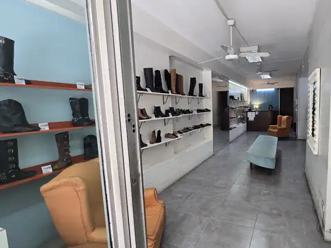 Local en Venta Via Pública