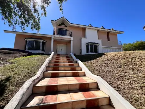 Berón de Astrada 100