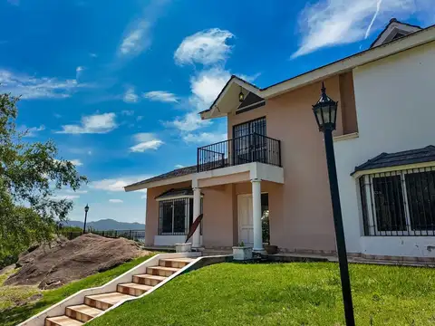 Casa en Venta en Villa Carlos Paz, USD 399.000