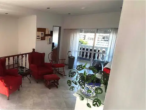 Depto Tipo Casa en Venta en Ramos Mejia Sur, USD 119.000