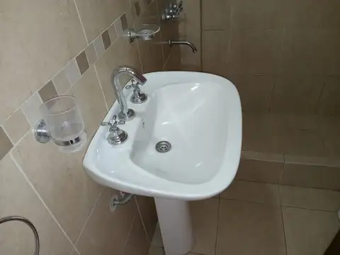 VENTA DEPTO 1 AAMBIENTE IMPECABLE 1 C/RIVADAVIA