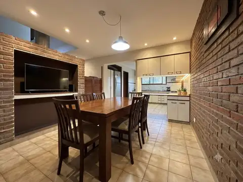 Casa en Venta en Lomas de San Martín, USD 190.900