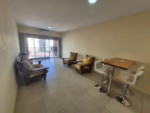 Excelente monoambiente con balcón, en edificio con amenities