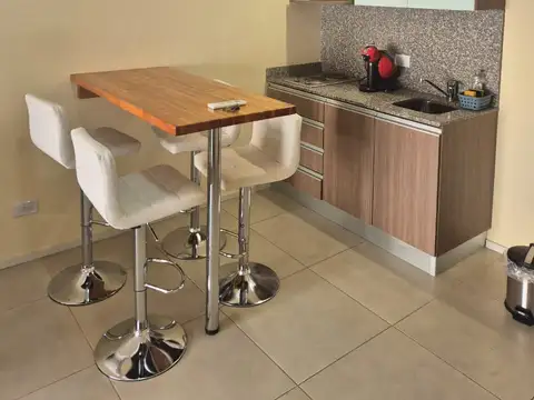 Excelente monoambiente con balcón, en edificio con amenities